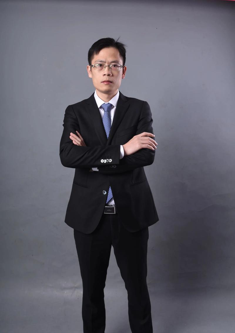黄启仲 插画与概念设计总监